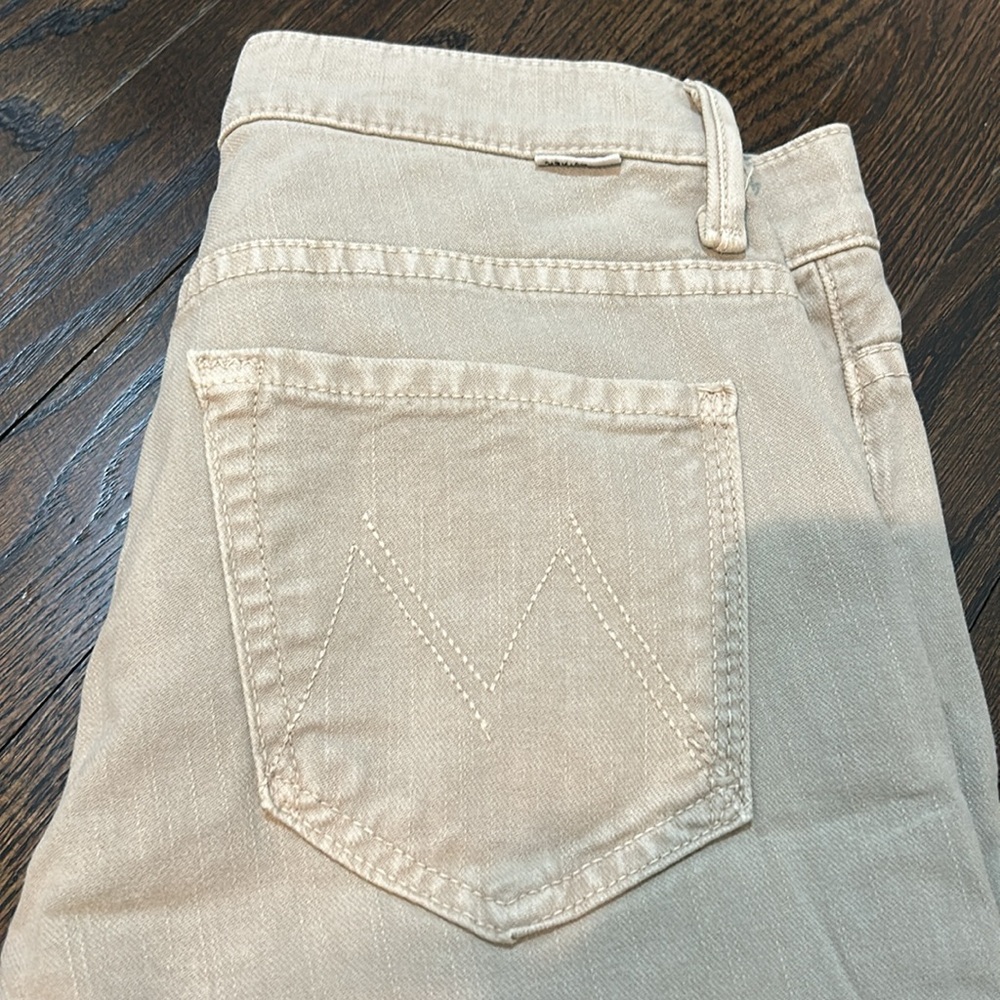 Mother The Insider Ankle Fray High Waist Jeans in chalk it up TanSize 25